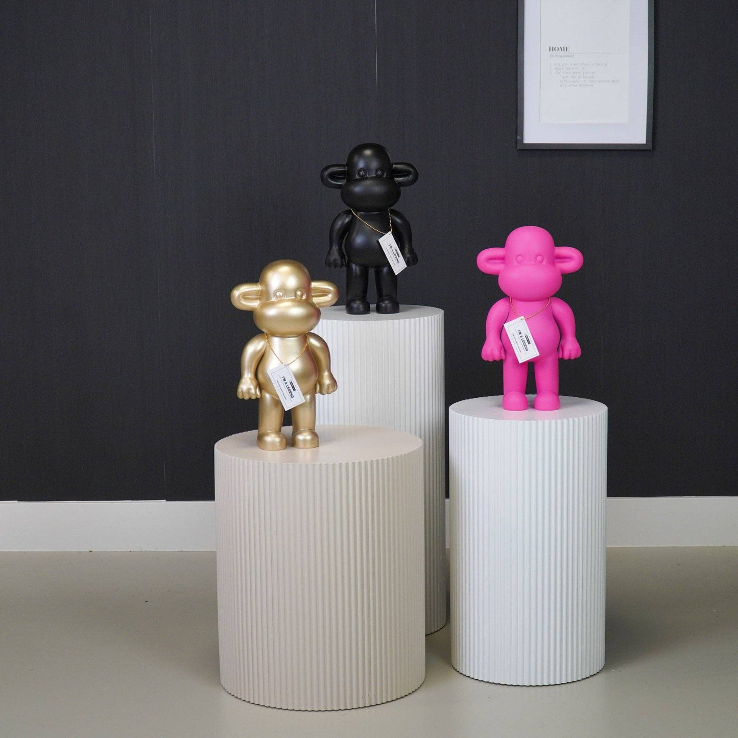 Ornament - Monkey Figurine 'The Legend' - Poly resin - Pink - 20.5x13.5x35cm