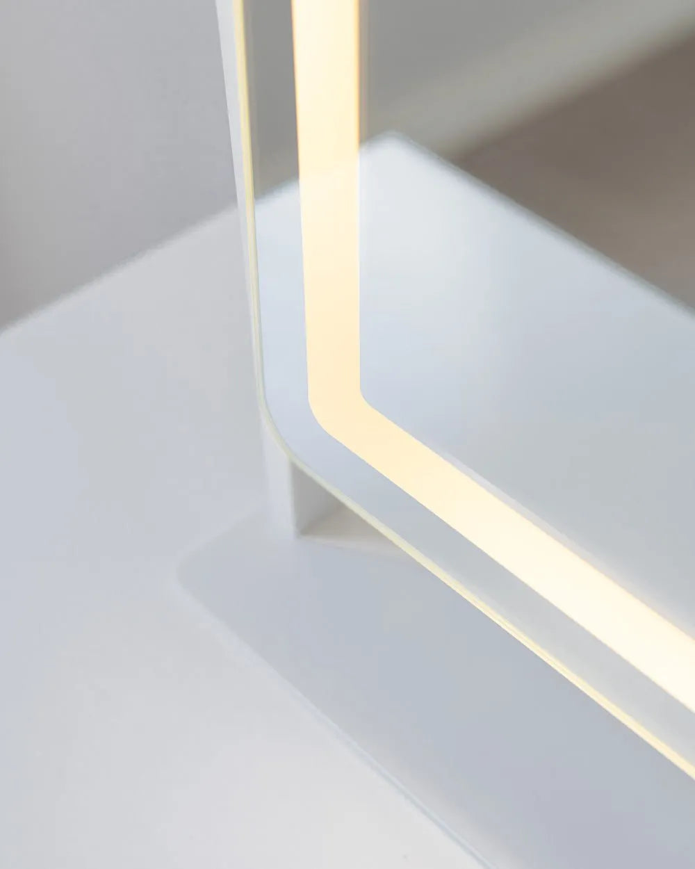 LED Makeup Mirror - BLAIR