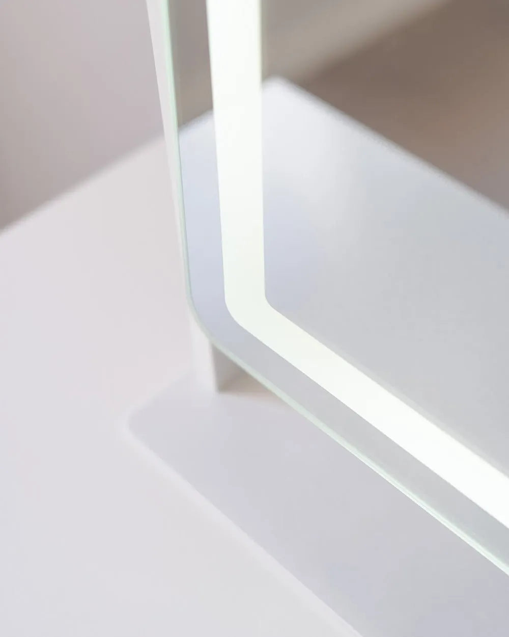 LED Makeup Mirror - BLAIR