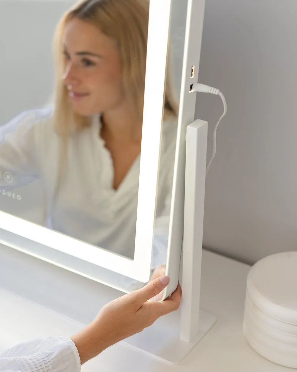 LED Makeup Mirror - BLAIR