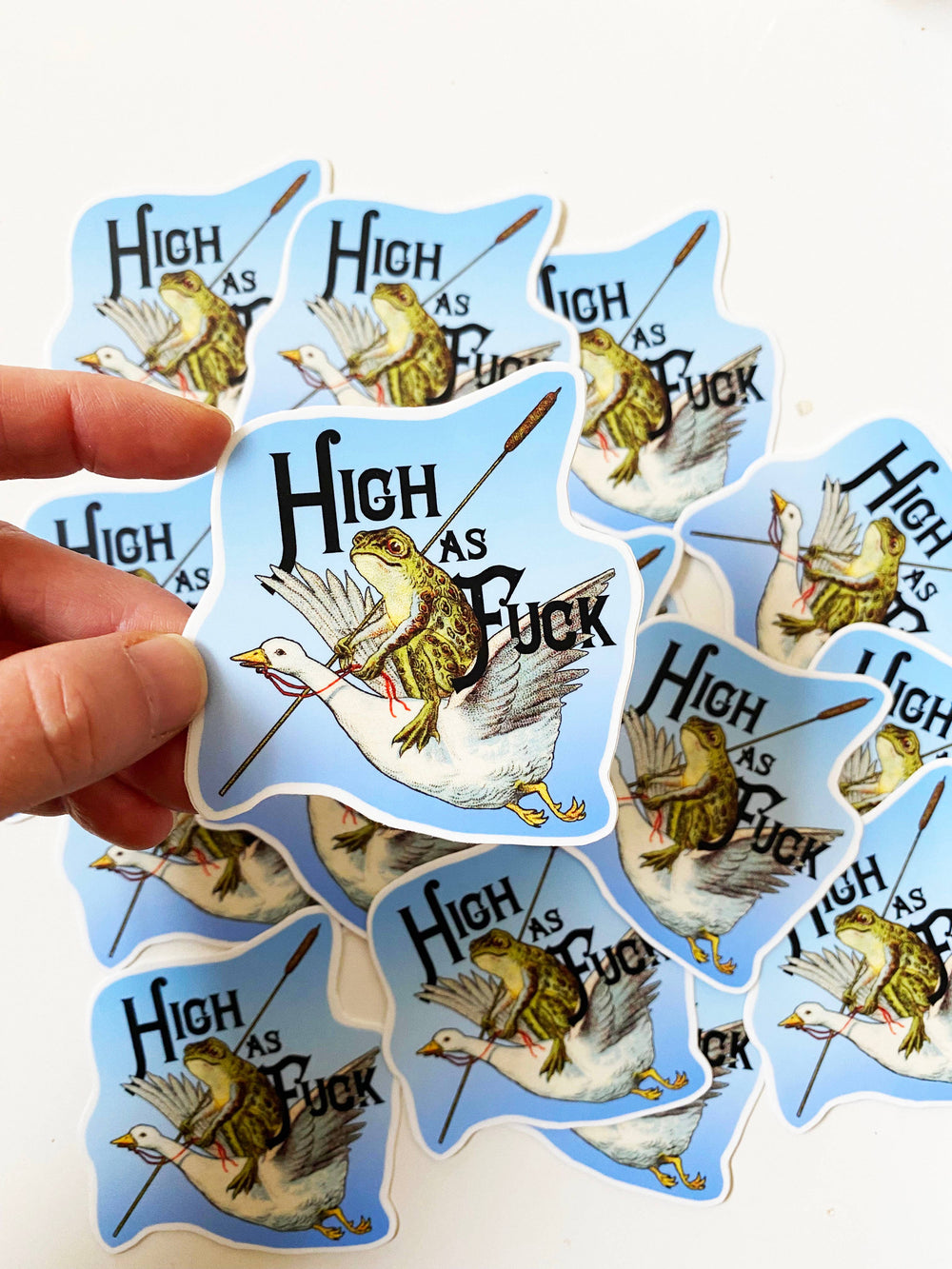 Kikker en gans sticker "High as Fuck"
