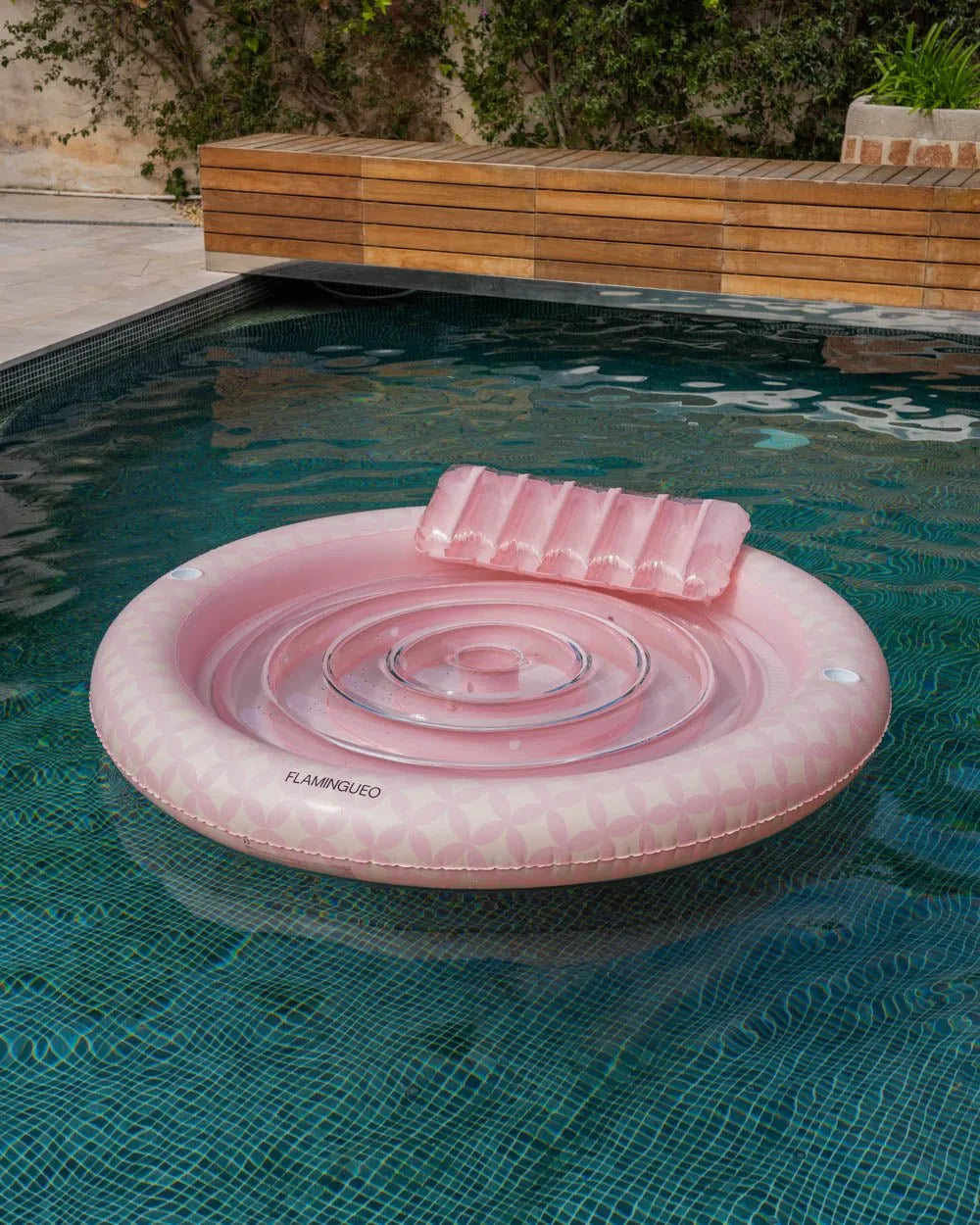 Round pink pool float - LUNA