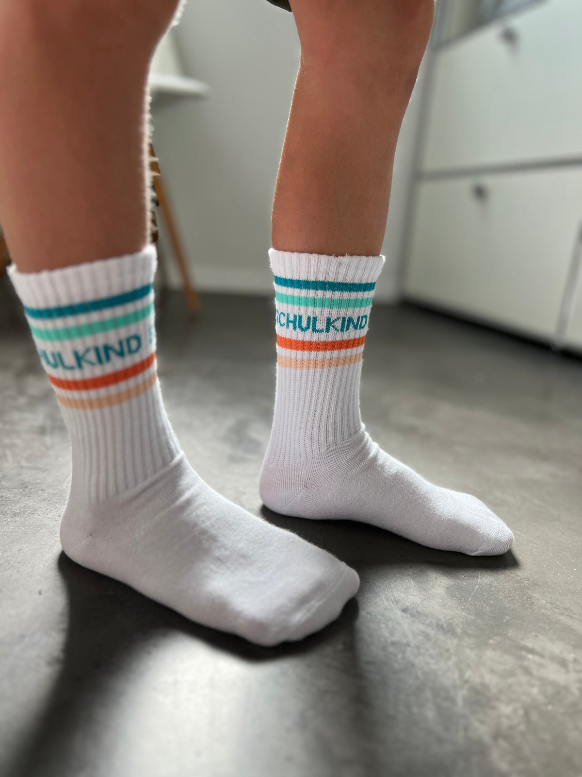 SCHOOLCHILD ORANGE-MINT