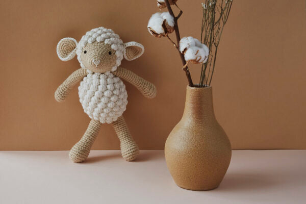 Beige schaap pluche speelgoed 