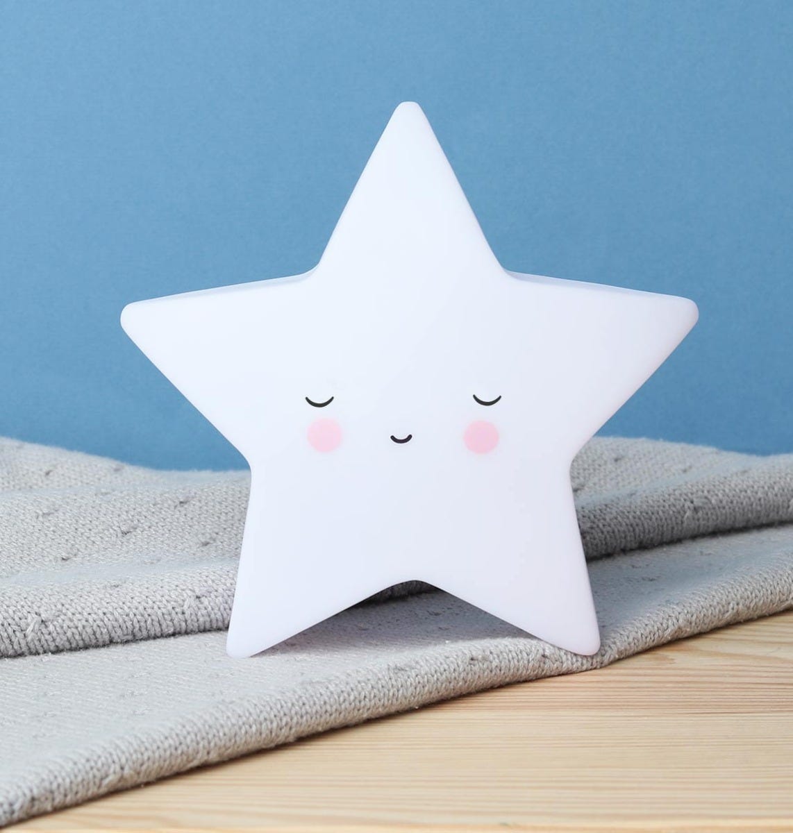 Petite veilleuse Étoile endormie – vue 2 – A Little Lovely Company