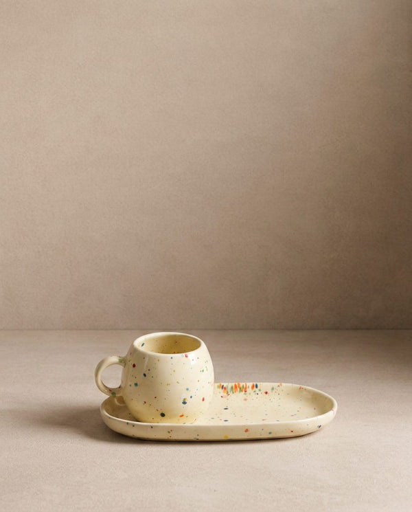 New Party Set 2 Espresso Mugs + 2 Mini Trays - Yellow