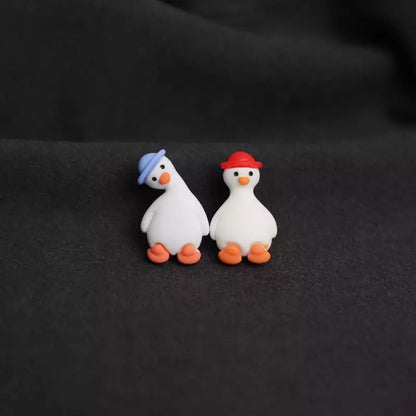 Pin's Canard Blanc Chapeau Rouge – visuel produit