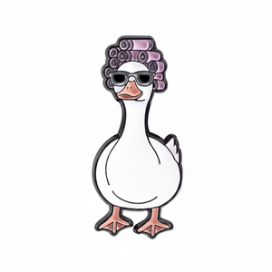 Pin’s Canard Blanc Glamour au Salon de Beauté