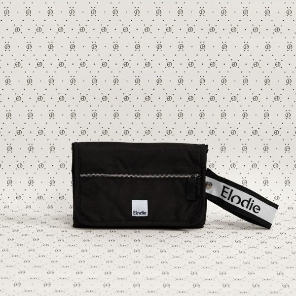 Off Black Nomad aankleedmat