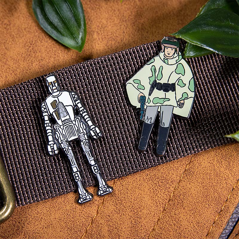 Star Wars Pin Set 1.35 – 8D8 and Princess Leia Organa (in Combat Poncho)