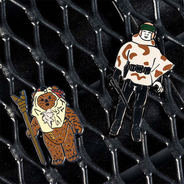 Star Wars Pin Set 1.41 – Paploo and Luke Skywalker (in Battle Poncho)