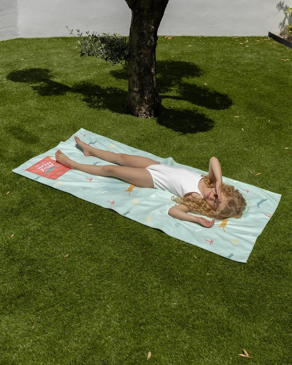 Kids' green beach towel - ALAN