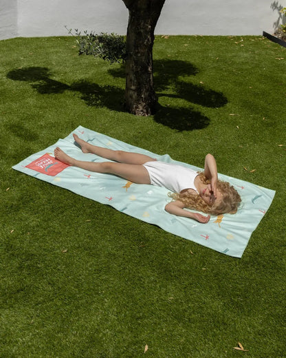 Kids' green beach towel - ALAN
