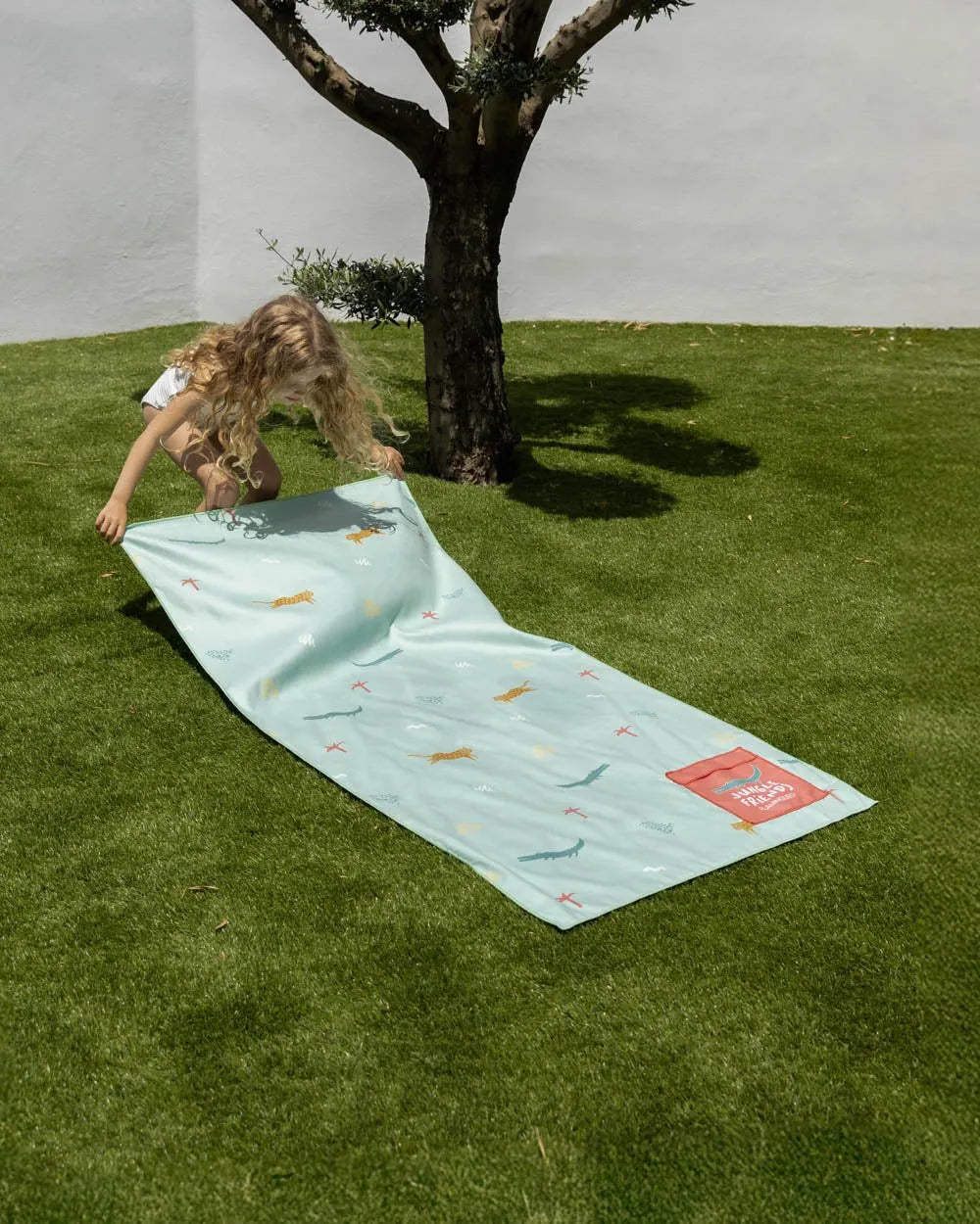 Kids' green beach towel - ALAN
