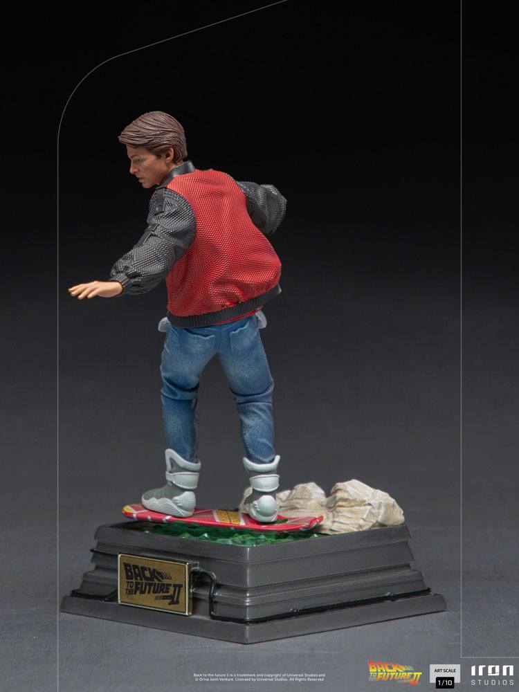 Marty McFly op Hoverboard Figuur – Back to the Future